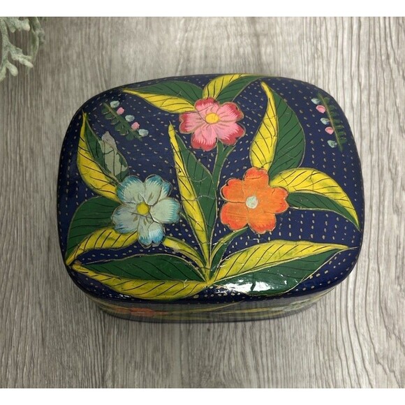 Vintage India Hand Painted Lacquered Paper Mache Lidded Trinket Box Blue Floral - Picture 2 of 12